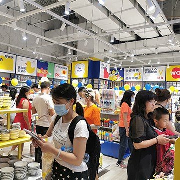 Is It Easy To Open One Dollar Store?